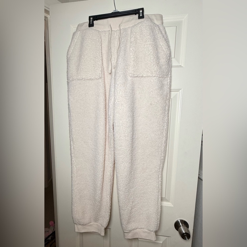 World Market Ivory Teddy Fleece Sweatpants Joggers Size Large/XL